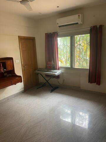 Room in 3 BHK Apartment at Sobha Jade, Jakkuru – for Sale