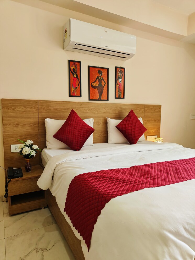 Master Bedroom, cosmos-floors 1 RK 800 Sq.Ft. Builder Floor In Sector 52 Gurgaon 8042393