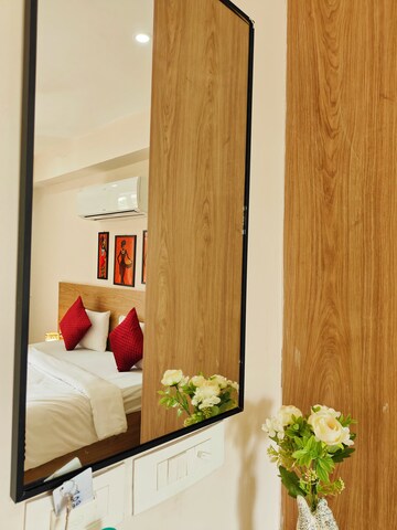 Furnished Amenities in 1 RK Builder Floor at Cosmos Floors, Sector 52 – for Rent