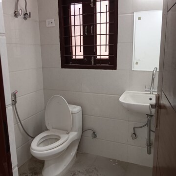 Bathroom in 2 BHK Apartment at Neb Sarai – for Rent