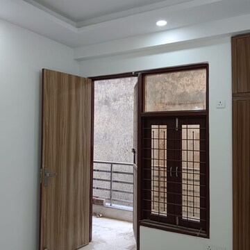 Room in 2 BHK Apartment at Neb Sarai – for Rent