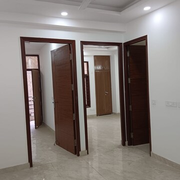 Room in 2 BHK Apartment at Neb Sarai – for Rent