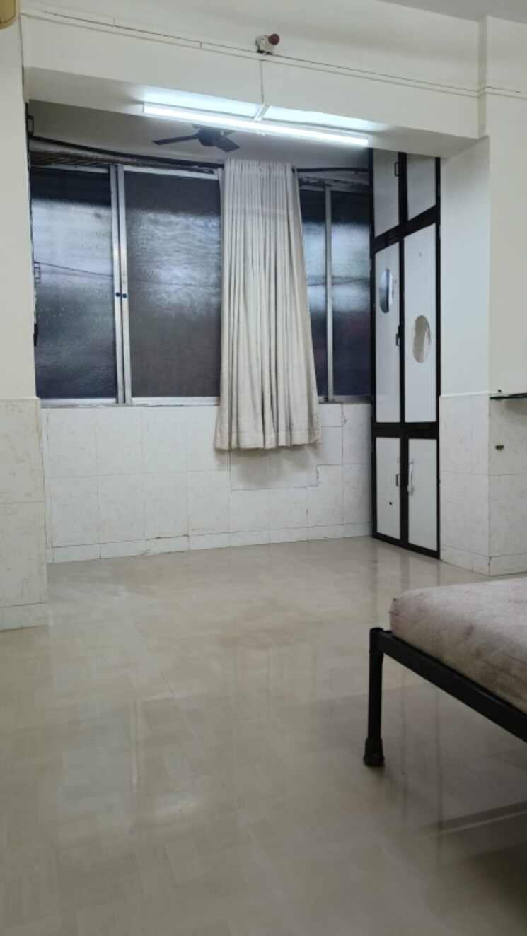 Room, kumar-society 1 Bedroom 600 Sq.Ft. Apartment In Vakola Mumbai 8042420