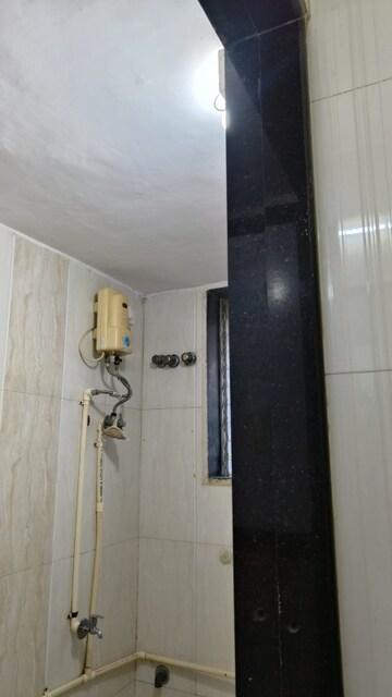 Master Bedroom in 1 BHK Apartment at Kumar Society, Vakola – for Rent