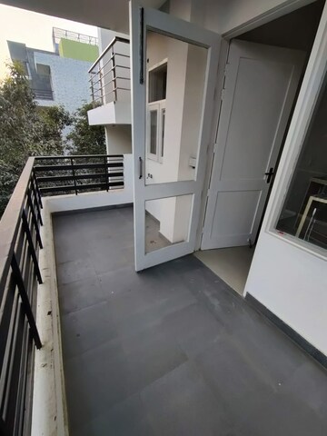 Balcony in 3 BHK Builder Floor at Unitech South City 1, South City 1 – for Rent