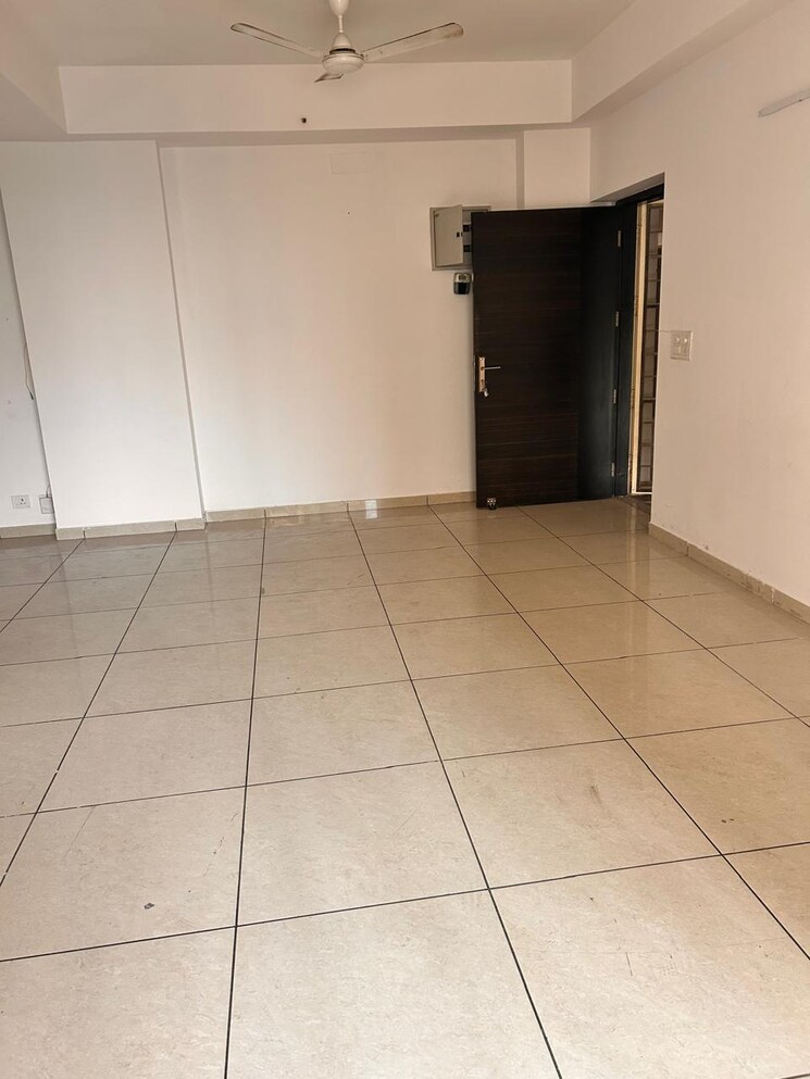 Bathroom, gulshan-vivante 3.5 Bedroom 2190 Sq.Ft. Apartment In Sector 137 Noida 8042463