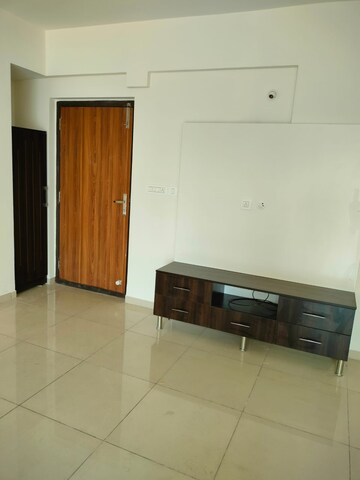 Room in 3 BHK Apartment at Yeshwanthpur – for Sale