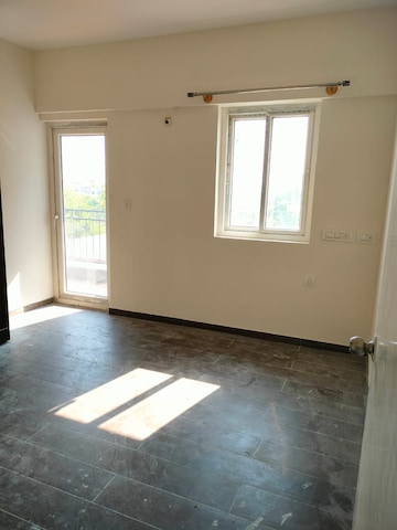 Room in 3 BHK Apartment at Yeshwanthpur – for Sale