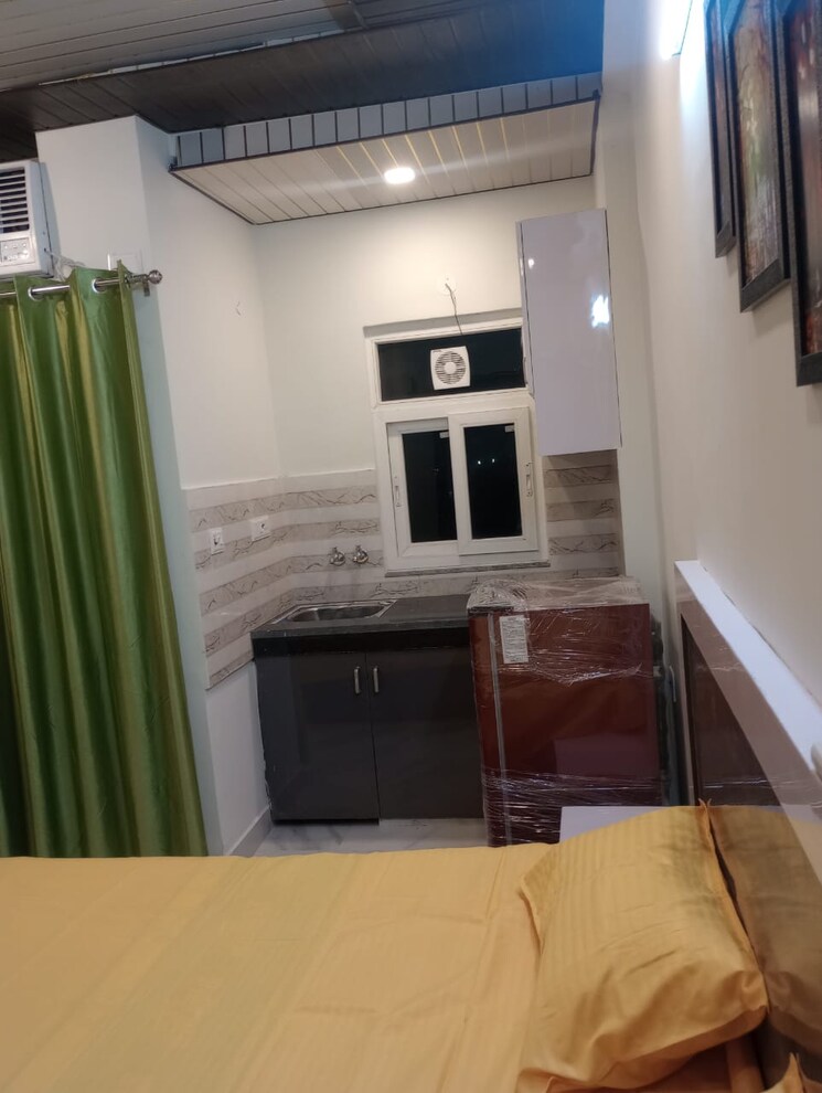 Kitchen, rwa-residential-society 1 RK 300 Sq.Ft. Builder Floor In Sector 40 Gurgaon 8042439