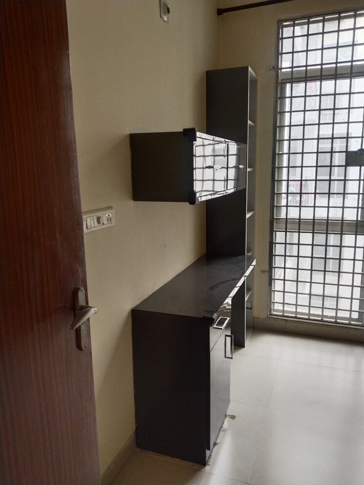 Master Bedroom, vatika-lifestyle-homes 2.5 Bedroom 1300 Sq.Ft. Apartment In Sector 83 Gurgaon 8042472