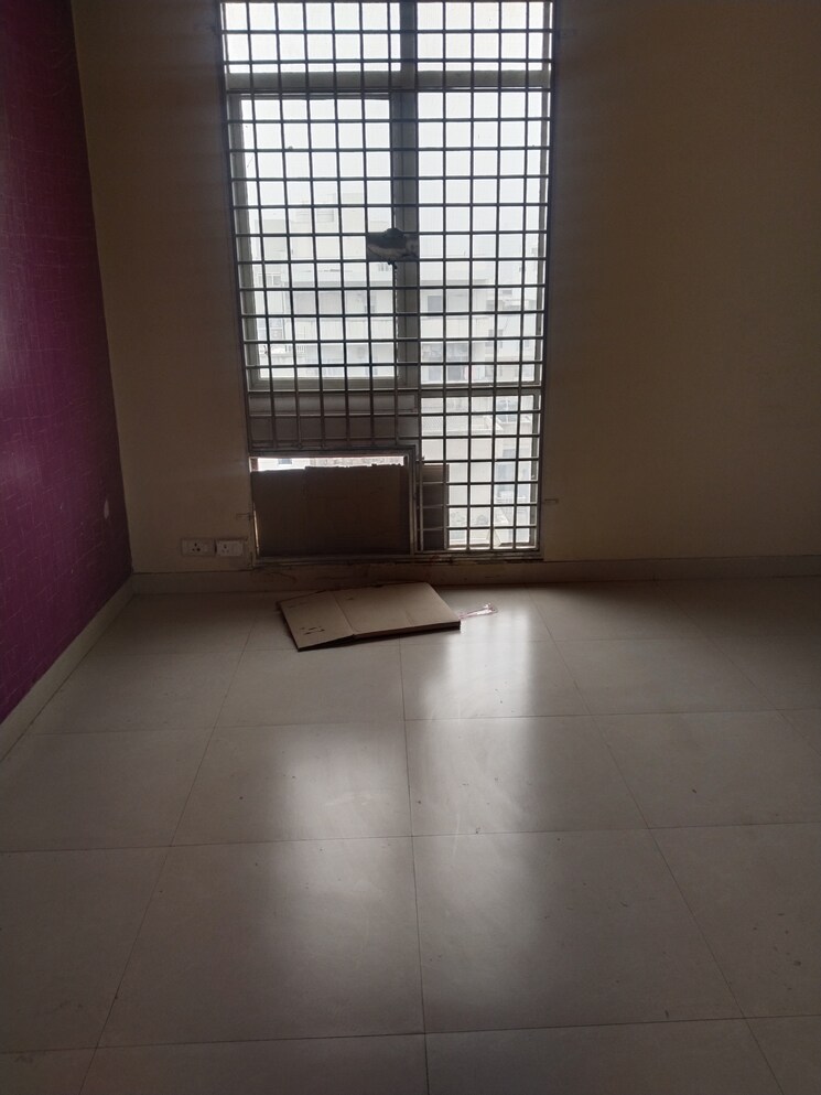 Room, vatika-lifestyle-homes 2.5 Bedroom 1300 Sq.Ft. Apartment In Sector 83 Gurgaon 8042472