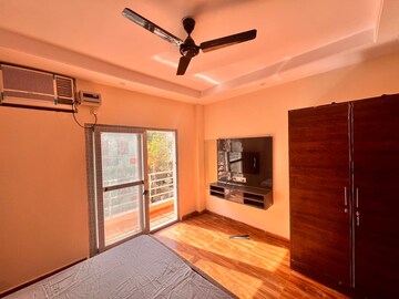 Bedroom in 2 BHK Apartment at Ansal Sushant Lok I, Sector 43 – for Rent