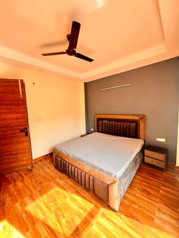 Bedroom in 2 BHK Apartment at Ansal Sushant Lok I, Sector 43 – for Rent
