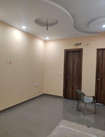 Room in 2 BHK Builder Floor at Sector 45 – for Rent