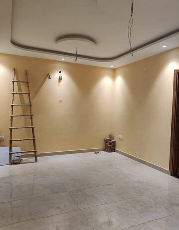 Room in 2 BHK Builder Floor at Sector 45 – for Rent