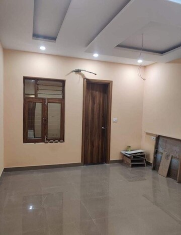 Living Room in 2 BHK Builder Floor at Sector 45 – for Rent