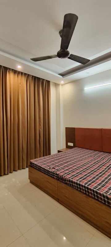 Bedroom in 2 BHK Builder Floor at Ardee City, Sector 52 – for Rent