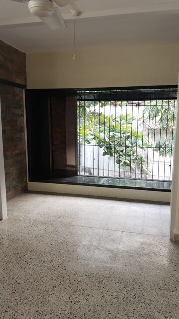 Room in 2 BHK Apartment at Matunga West – for Rent