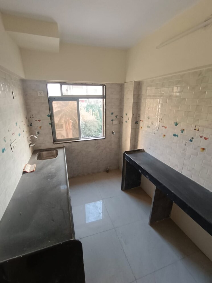 Living Room, romell-asrava 2 Bedroom 630 Sq.Ft. Apartment In Andheri West Mumbai 8042601