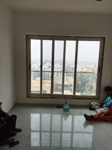 Room in 2.5 BHK Apartment at Bharat Arize, Goregaon West – for Sale