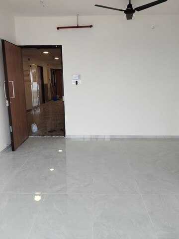 Room in 2.5 BHK Apartment at Bharat Arize, Goregaon West – for Rent
