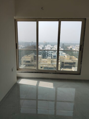 Room in 2.5 BHK Apartment at Bharat Arize, Goregaon West – for Rent