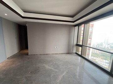 Room in 6+ BHK Apartment at Lodha Trump Tower, Worli – for Sale