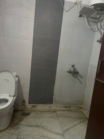 Bathroom in 2 BHK Apartment at Neb Sarai – for Rent