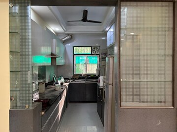 Kitchen in 3 BHK Builder Floor at SAS Tower, Sector 38 – for Rent