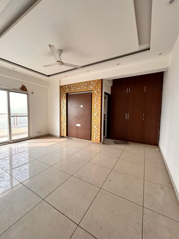 Room in 4 BHK Apartment at Gulshan Vivante, Sector 137 – for Sale