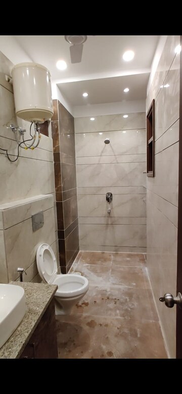 Bathroom in 3 BHK Builder Floor at Old Rajinder Nagar – for Rent