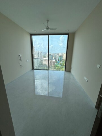 Room in 3 BHK Apartment at One Meraki, Chembur – for Rent