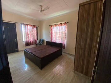 Master Bedroom in 2 BHK Builder Floor at Sector 9 – for Rent