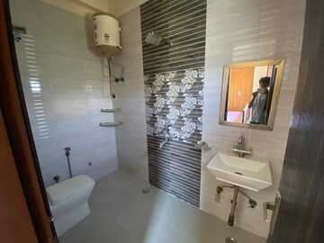 Bathroom in 2 BHK Builder Floor at Sector 9 – for Rent