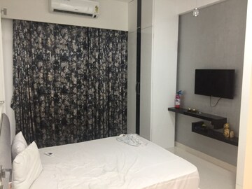 Bedroom in 2 BHK Apartment at Eskay Itus Apartment, Andheri West – for Sale