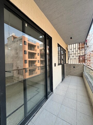 Balcony in 4 BHK Builder Floor at Ameya One, Sector 42 – for Rent