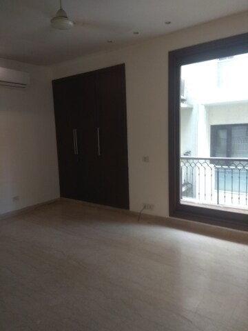 Room in 5 BHK Builder Floor at New Friends Colony – for Sale