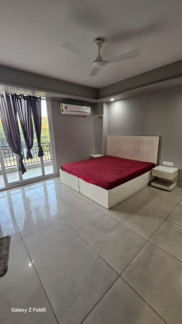 Bathroom in 1 BHK Builder Floor at Global Arcade, Sector 42 – for Rent
