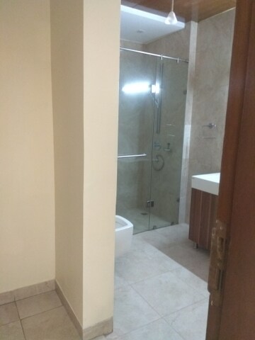 Room in 4 BHK Builder Floor at New Friends Colony – for Sale