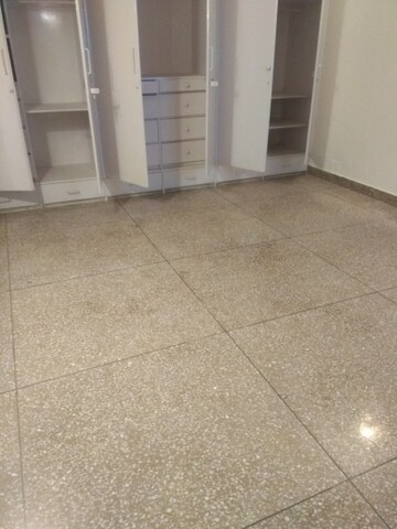 Room in 4 BHK Builder Floor at New Friends Colony – for Sale