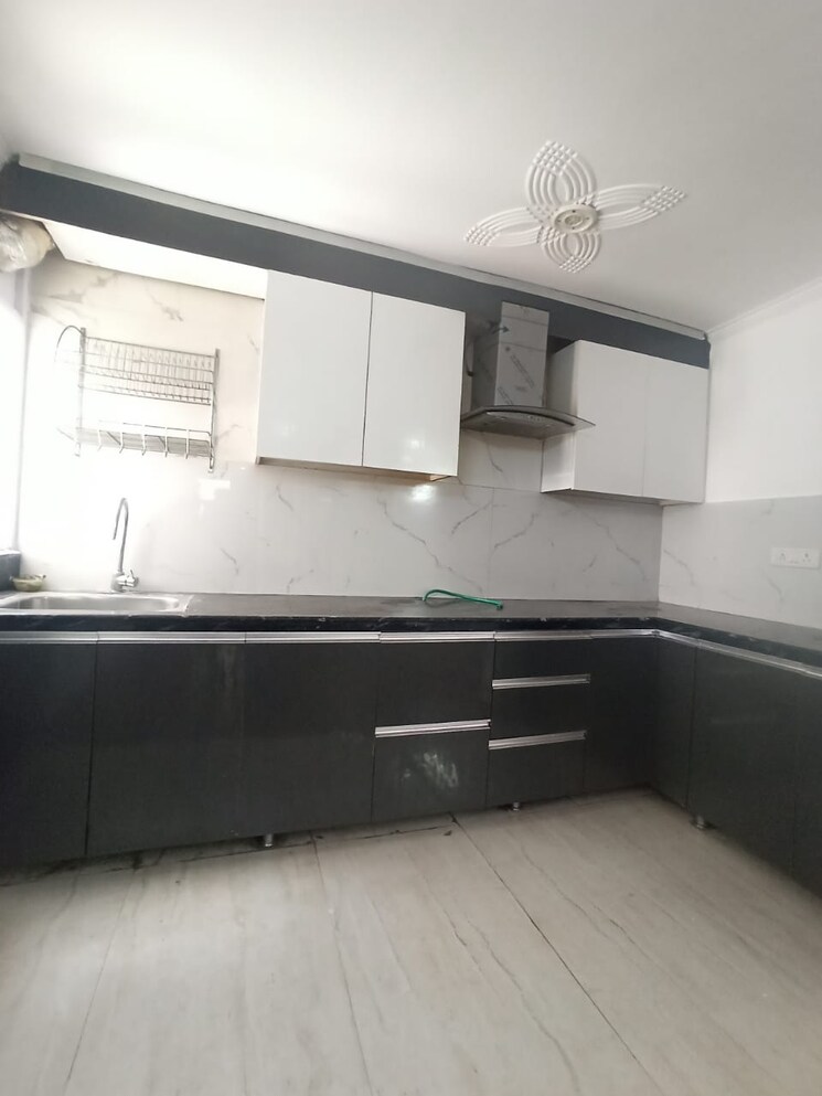 Kitchen, saket 3 Bedroom 1350 Sq.Ft. Builder Floor In Saket Delhi 8042865