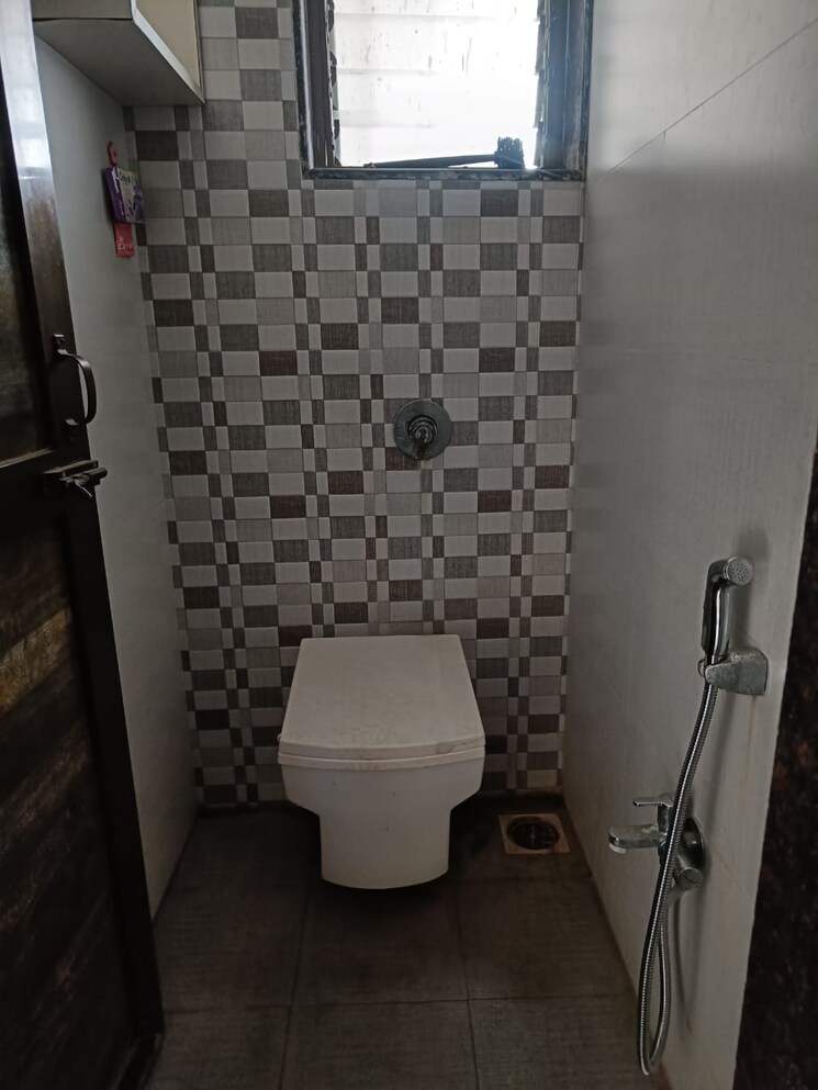 Bathroom, vihang-shantivan 1 Bedroom 600 Sq.Ft. Apartment In Majiwada Thane 8042925