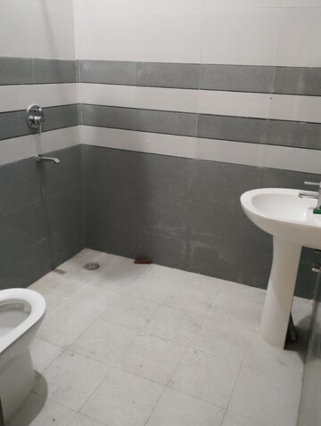 Bathroom in 3 BHK Builder Floor at Sector 16 – for Rent