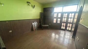 Room in 4 BHK Penthouse at The Hare Krishna CGHS, Sector 45 – for Sale