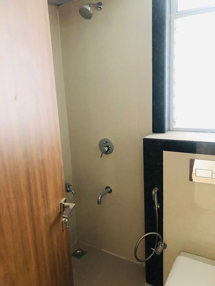 Room, courtyard-by-narang-realty-and-the-wadhwa-group 3 Bedroom 1160 Sq.Ft. Apartment In Pokhran Road No Two Thane 8042955