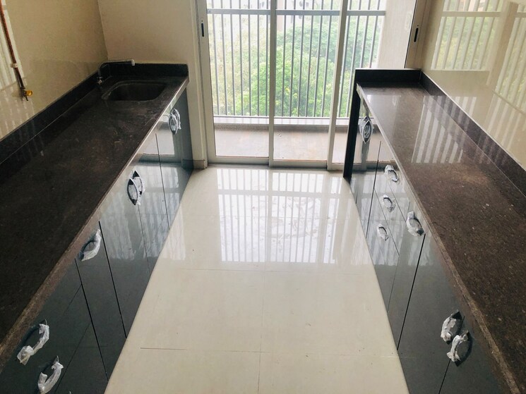 Balcony, courtyard-by-narang-realty-and-the-wadhwa-group 3 Bedroom 1160 Sq.Ft. Apartment In Pokhran Road No Two Thane 8042955