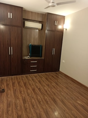 2 BHK Apartment For Rent in DLF Building 10 Dlf Phase ii Gurgaon  8043002