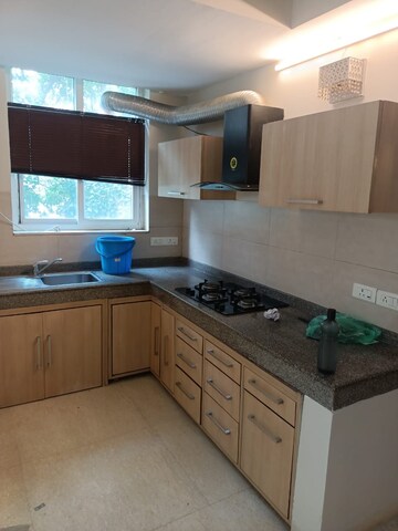 Kitchen in 2 BHK Apartment at DLF Building 10, Dlf Phase ii – for Rent
