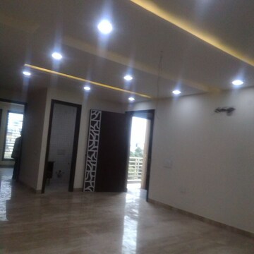Room in 6+ BHK Independent House at Sector 1 – for Sale