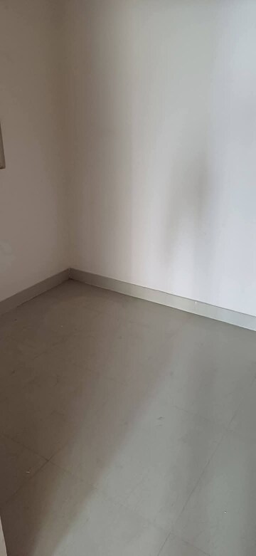 Room in 3 BHK Apartment at Assotech Blith, Sector 99 – for Rent